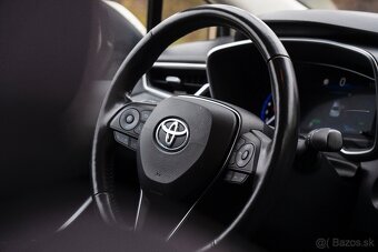 TOYOTA COROLLA 1.8 HYBRID EXECUTIVE | 2022 | ZLATÁ METALÍZA - 7