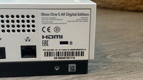 Predám Xbox One S 1TB All-Digital - 7