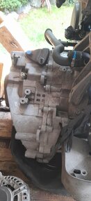 Predám komplet motor 2,5 tdi 103kw 5valec - 7