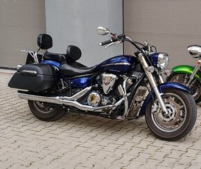 Yamaha XVS 1300 A MIDNIGHT STAR 2010 - 7