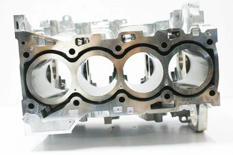 Blok motora OEM Toyota Lexus 2.2 D4D RAV4 Auris Avensis - 7