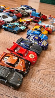 Autíčka hotwheels, lightning MC queen a iné - 7