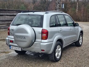 TOYOTA RAV4 2,0D-4D   4x4 - 7