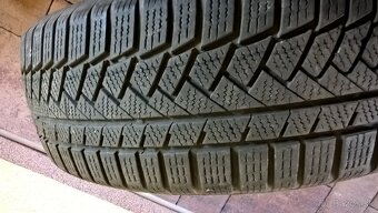 4 ks ZIMNÉ 215/65 R17 99H CONTINENTAL cca 5-6 mm    DOT 4218 - 7