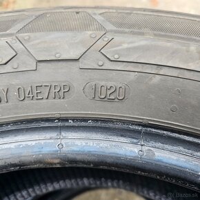 225/55 r17c Continental - 7