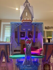 Disney Frozen 2 velky hrad - 7