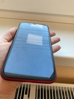 Apple Iphone XR 64gb červený - 7