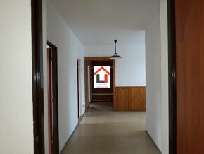 PREDAJ: 4 izbový byt vo výmere 95 m2 v Komárne - len u nás - 7