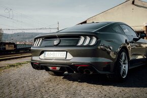 FORD MUSTANG 5.0 GT - 7