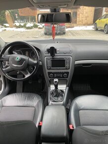 Octavia 2.0 TDI CR DPF Elegance - 7