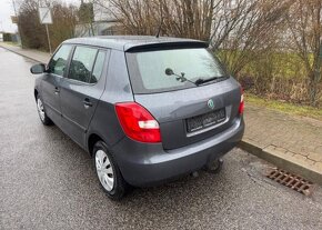 Škoda Fabia II 1,2i , serviska , 1 Majitel benzín manuál - 7