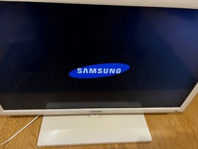 Tenký televizor 32" Samsung UE32D4010 - 7