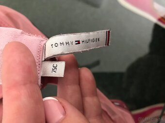 TOMMY HILFIGER originál podpsenka 75C - 7