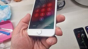 Apple iPhone 7 - na diely, zablokovaný - 7