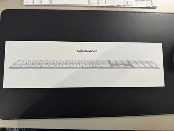 Apple Magic Keyboard s číselnou klávesnicou, strieborná – SK - 7