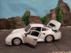 prodám model 1:18 porsche 959 - 7