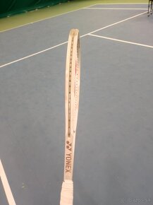 Tenisová raketa Yonex VCore 100 - 7