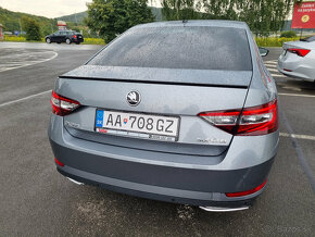 SKODA SUPERB 3 spoiler kridlo lipko na kufor - 7