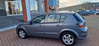 Predam Opel Astra H 1.7 CDTI .74 KW Diesel rok 2007 - 7