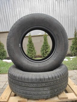 Pneu 235/70 R16 - 7