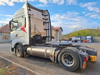 IVECO S-WAY 450 LNG - 7