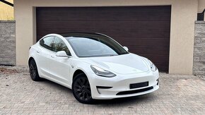 Tesla Model 3✅Standard Range +✅2019✅106 000✅DPH - 7