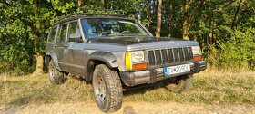 Jeep Cherokee XJ 4.0 - 7