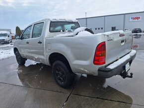 TOYOTA HILUX 2,5 DIESEL 4X4 - 7