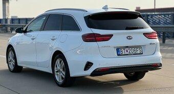 Kia Ceed kombi 1.6 CRDi MHEV Gold+ Automat 2021 - 7