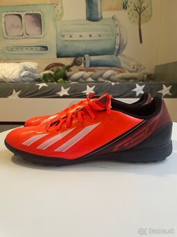 Futbalové kopačky adidas f5 turfy 44,5 - 7