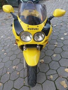 Suzuki gsx750r - 7