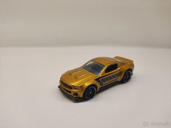 Autíčka Ford Mustang Hot Wheels 1:64 - 7