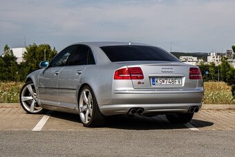 Audi S8 - 7