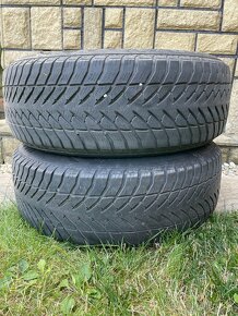 235/60 r18 Goodyear - 7