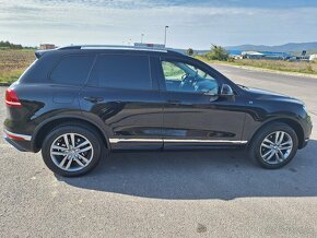 VW Touareg R-line 3.0 TDI - 7