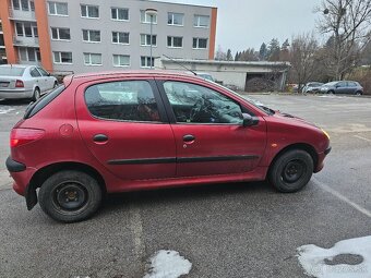 Peugeot 206 1,4 benzin 55 kw 550€ - 7