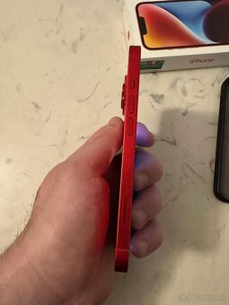 iPhone 14 red - 7