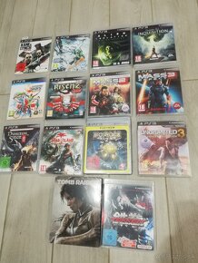 Playstation 3 Super Slim, 500 Gb, kopec hier, ovládače,káble - 7