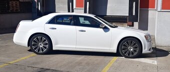 Chrysler 300C (Lancia Thema) 3.0 CRD 240 hp 2012 AT - 7