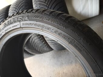 235/45 r19 celoročné pneumatiky - 7