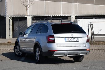 Škoda Octavia Combi 2.0 TDI Scout DSG 4x4 EU 6 - 7