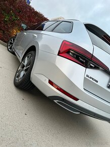 Škoda Superb Sportline 147KW model 2022 panoráma - 7