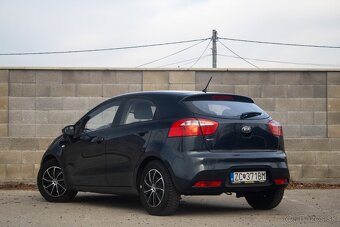 Kia Rio - 7