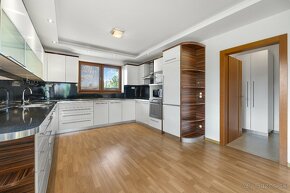 Na predaj | 5 izbový rodinný dom 140 m² s terasou - Tureň - 7