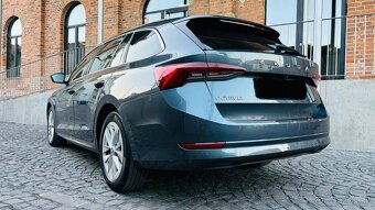 Škoda Octavia Combi 2.0 TDI SCR Style DSG PANORÁMA KAMERA - 7