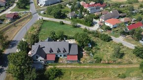 Na predaj polyfunkčná budova na pozemku 3.586 m2, Hul okres  - 7