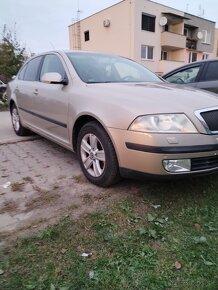 Predam škoda octavia  2 1.9tdi Rezervovane do zajtra - 7