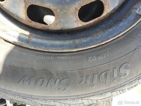 Predám zimné pneu 195/65 R15 na diskoch 5x100 - 7