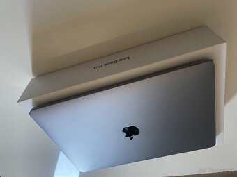 MacBook Pro M2 (2022) 256gb , Super stav - 7