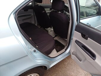 Hyundai Accent 1,4i, najazd. 82 000 Km, rok 2010 - 7